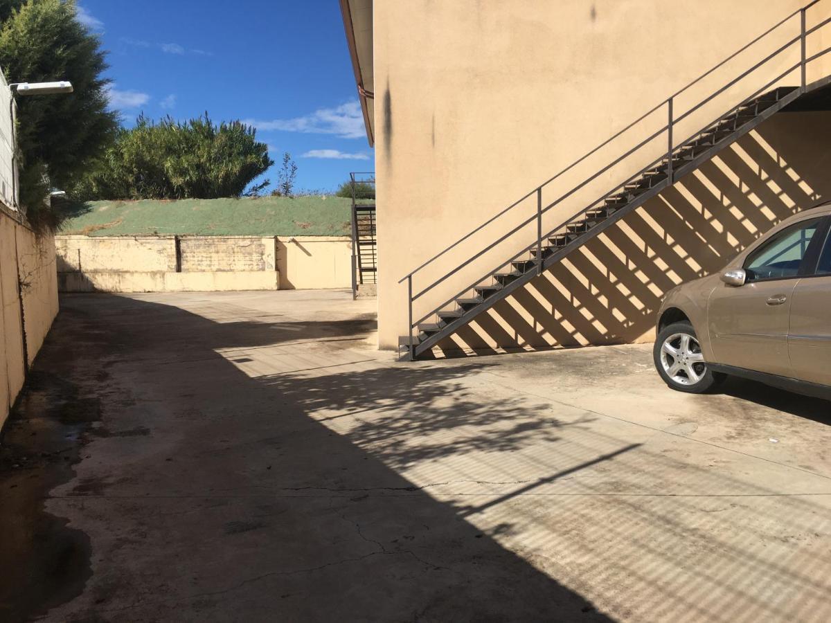 Hotel La Bodega La Almunia de Doña Godina Exteriör bild
