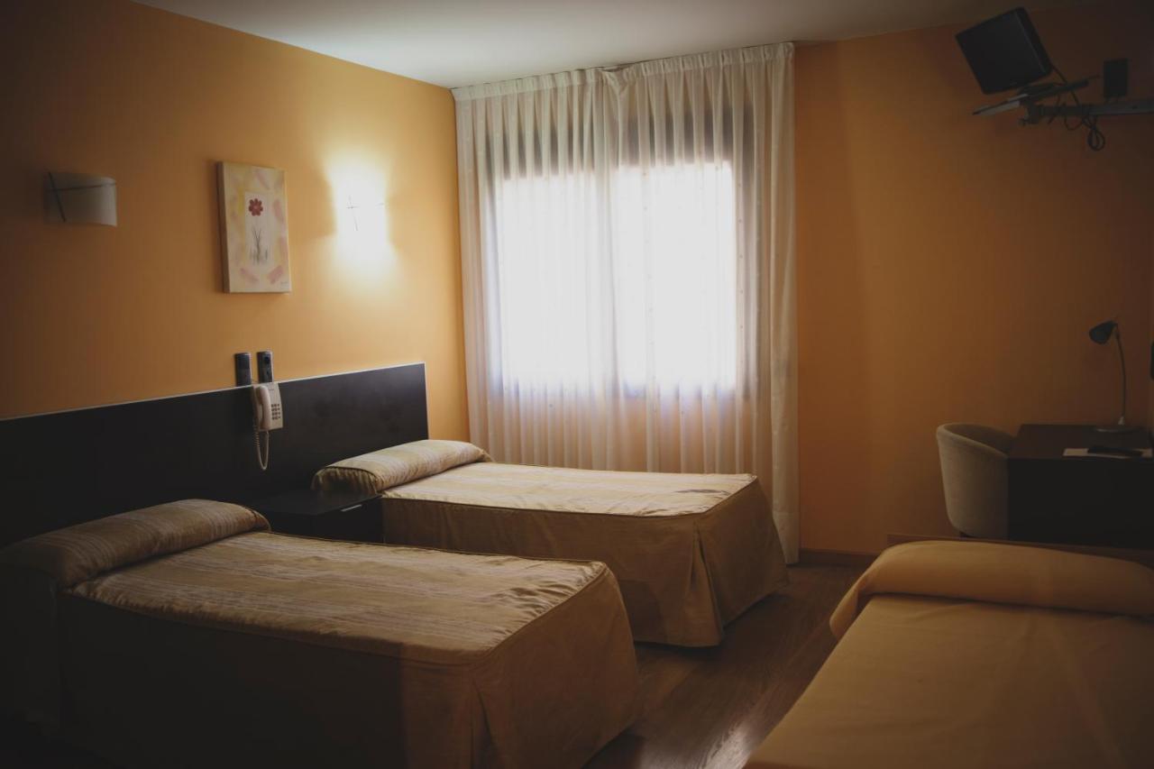 Hotel La Bodega La Almunia de Doña Godina Exteriör bild