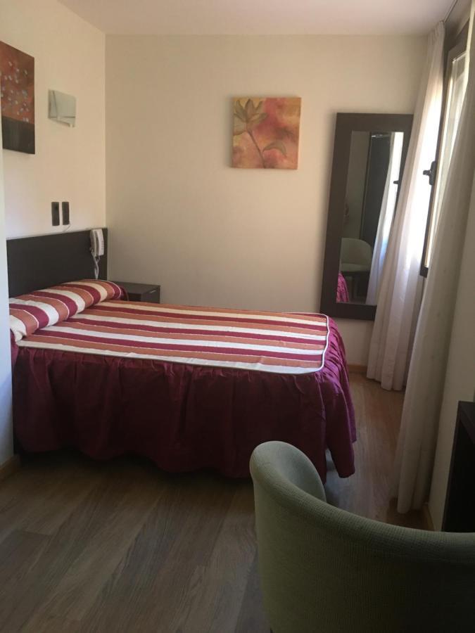 Hotel La Bodega La Almunia de Doña Godina Exteriör bild
